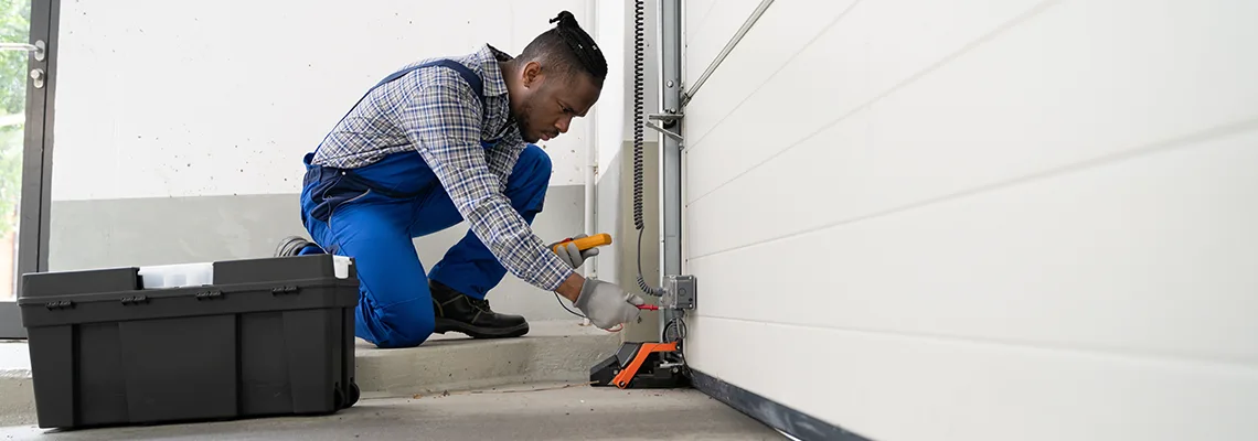 Repair Garage Door Not Closing But Light Flashing in Mundelein, IL